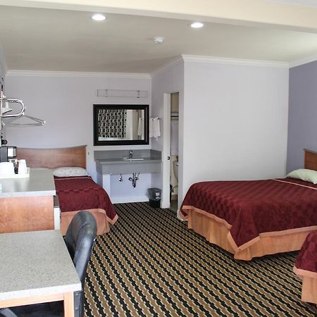 Trails Motel Лон-Пайн Экстерьер фото